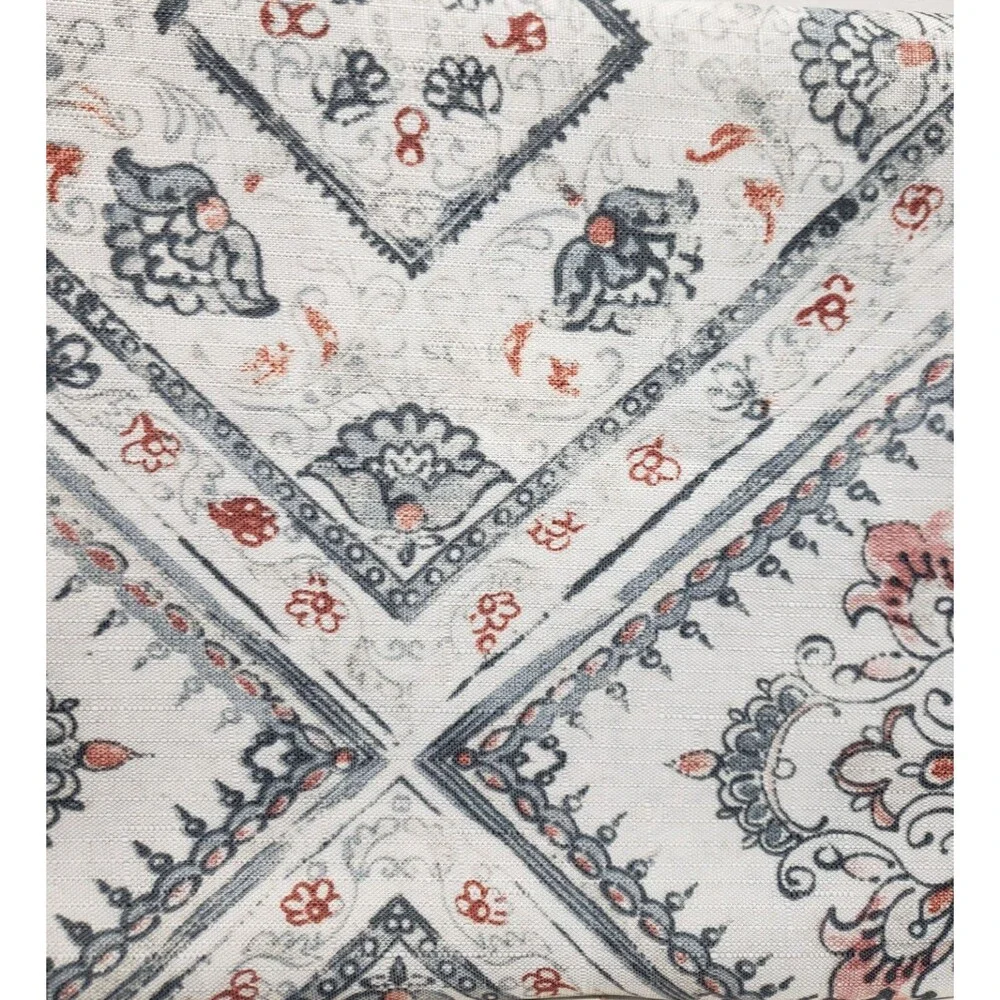 Printed Textured Tablecloth 60